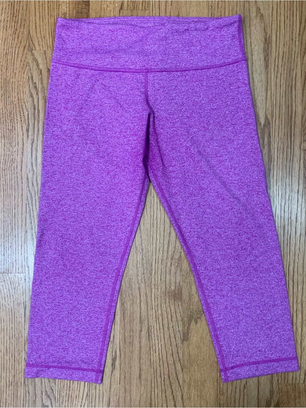 Lululemon Heathered Orchid Athletic Capri Leggings - Size 8